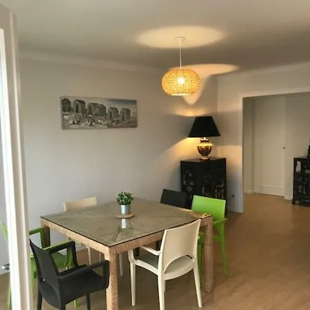 T4 Arago Apartament *