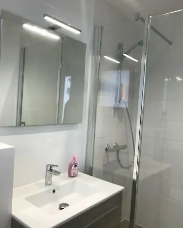 T4 Arago Apartament